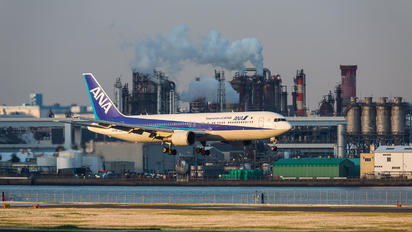 JA612A - ANA - All Nippon Airways Boeing 767-300