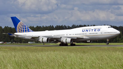N181UA - United Airlines Boeing 747-400