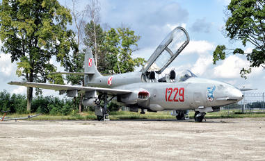 1229 - Poland - Air Force PZL TS-11 Iskra