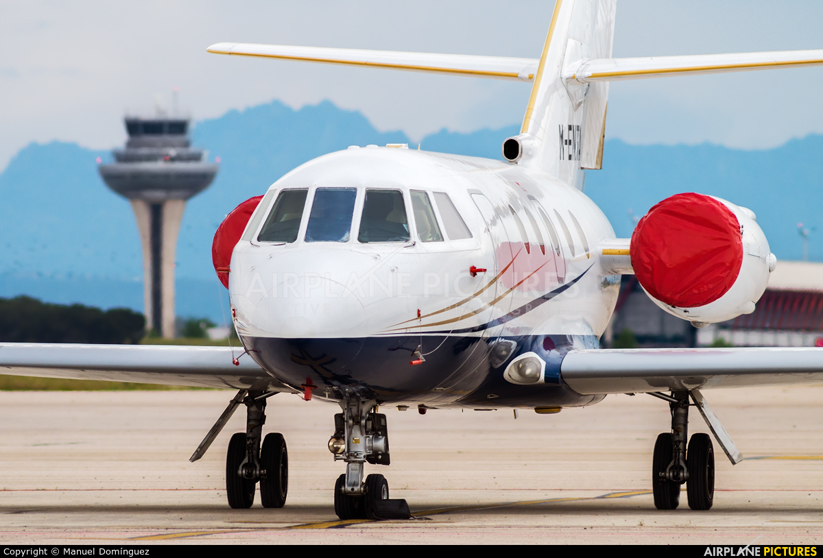 Private M-ENTA aircraft at Madrid - Barajas