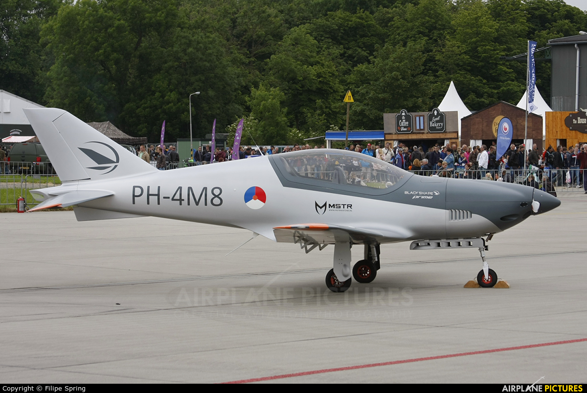 Private PH-4M8 aircraft at Leeuwarden
