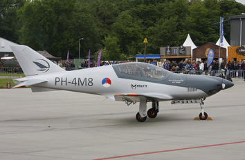 PH-4M8 - Private Blackshape Prime