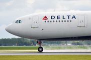 Delta Air Lines N860NW image