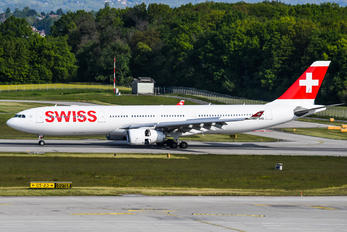HB-JHD - Swiss Airbus A330-300