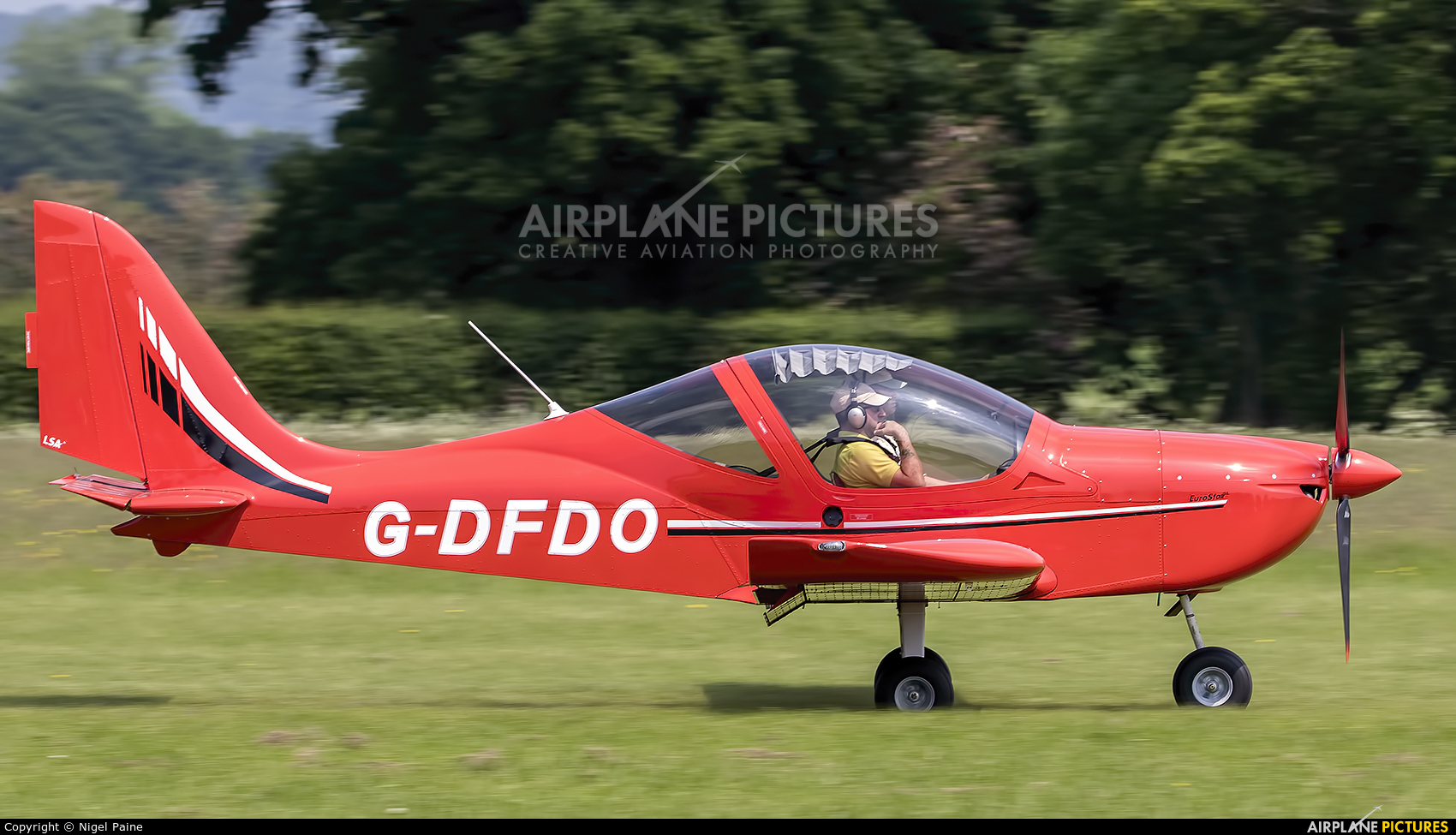 Private G-DFDO aircraft at Lashenden / Headcorn