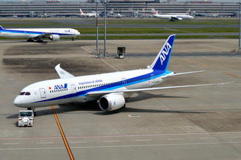 JA832A - ANA - All Nippon Airways Boeing 787-8 Dreamliner
