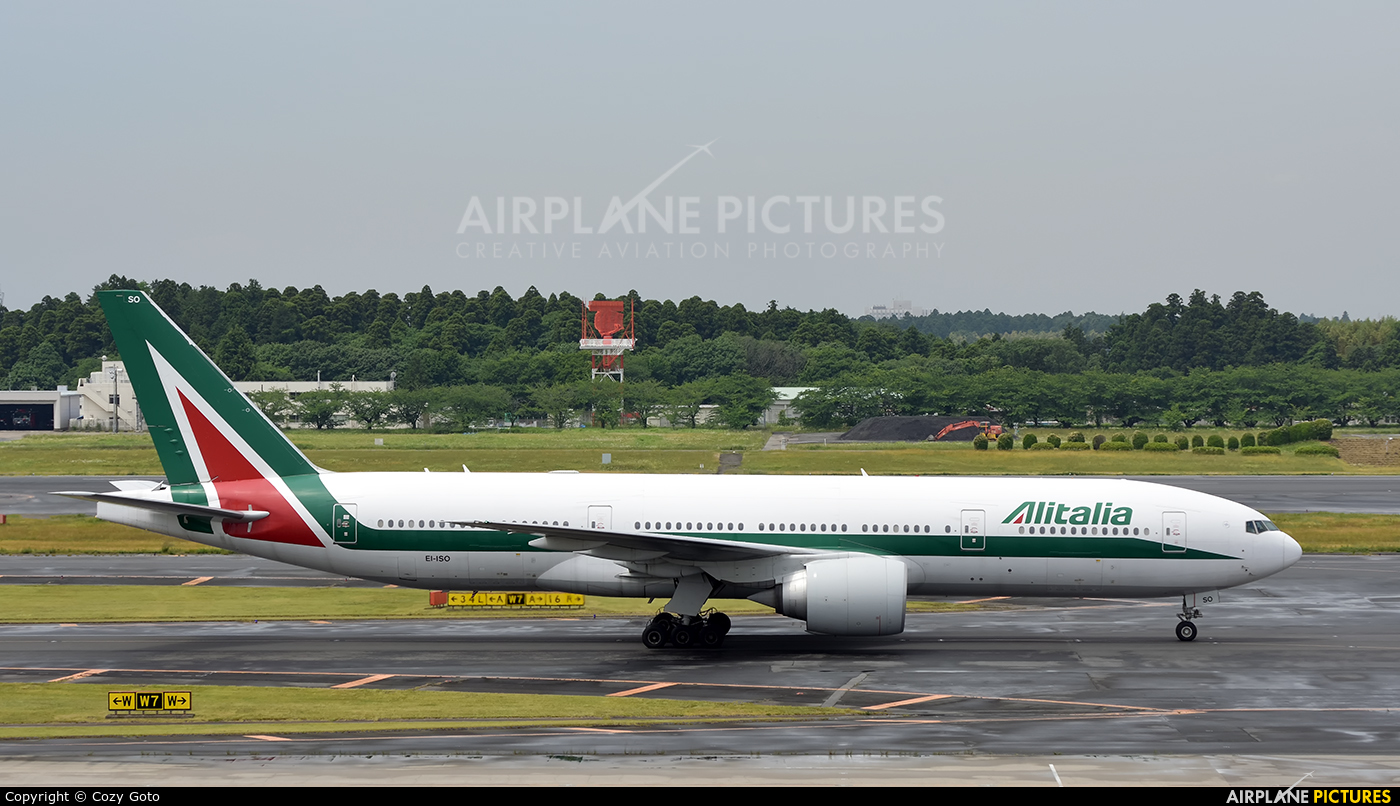 Alitalia EI-ISO aircraft at Tokyo - Narita Intl