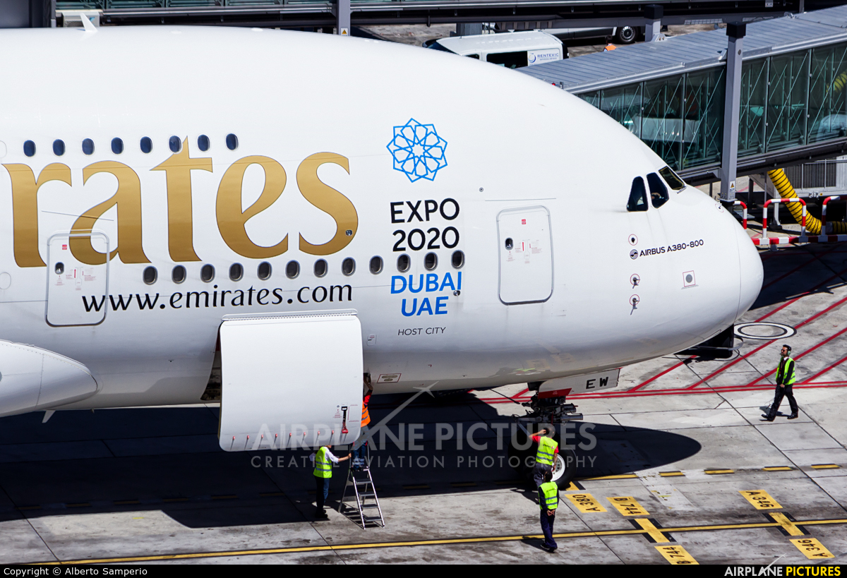 Emirates Airlines A6-EEW aircraft at Madrid - Barajas