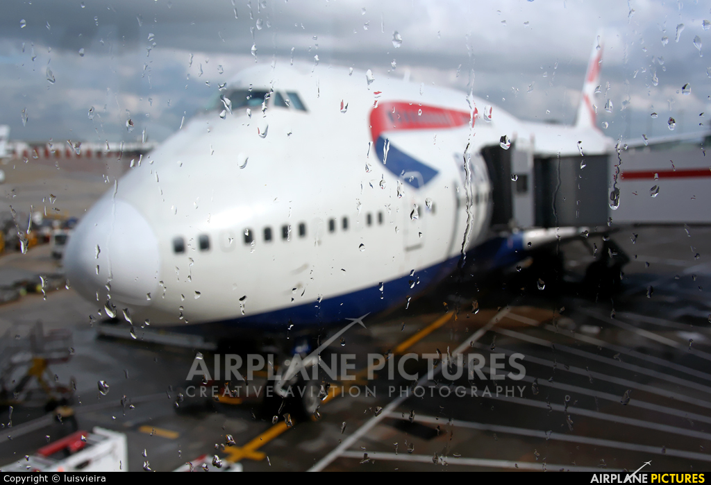 British Airways G-BNLN aircraft at London - Heathrow