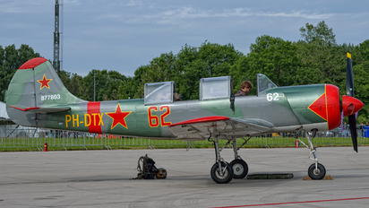 PH-DTX - Private Yakovlev Yak-52