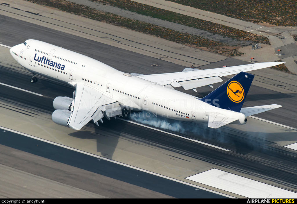 Lufthansa D-ABYM aircraft at Los Angeles Intl