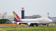 HL7423 - Asiana Airlines Boeing 747-400 aircraft
