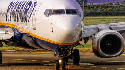 EI-DCW - Ryanair Boeing 737-800
