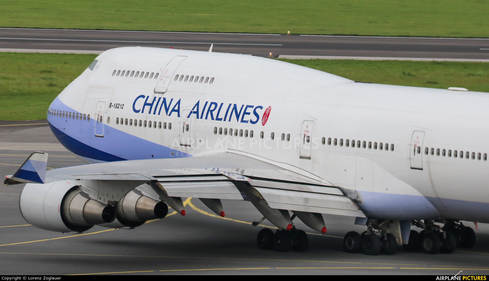 China Airlines B-18212 aircraft at Vienna - Schwechat