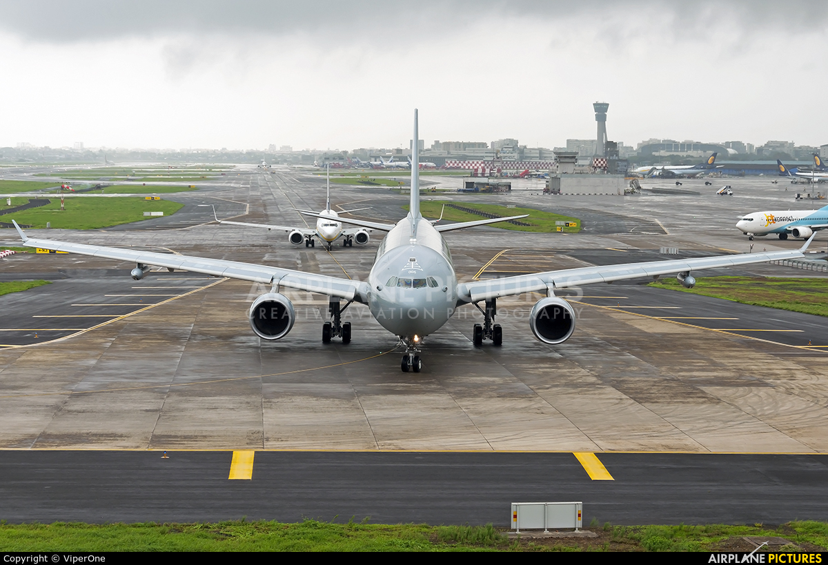 Australia - Air Force A39-005 aircraft at Mumbai - Chhatrapati Shivaji Intl