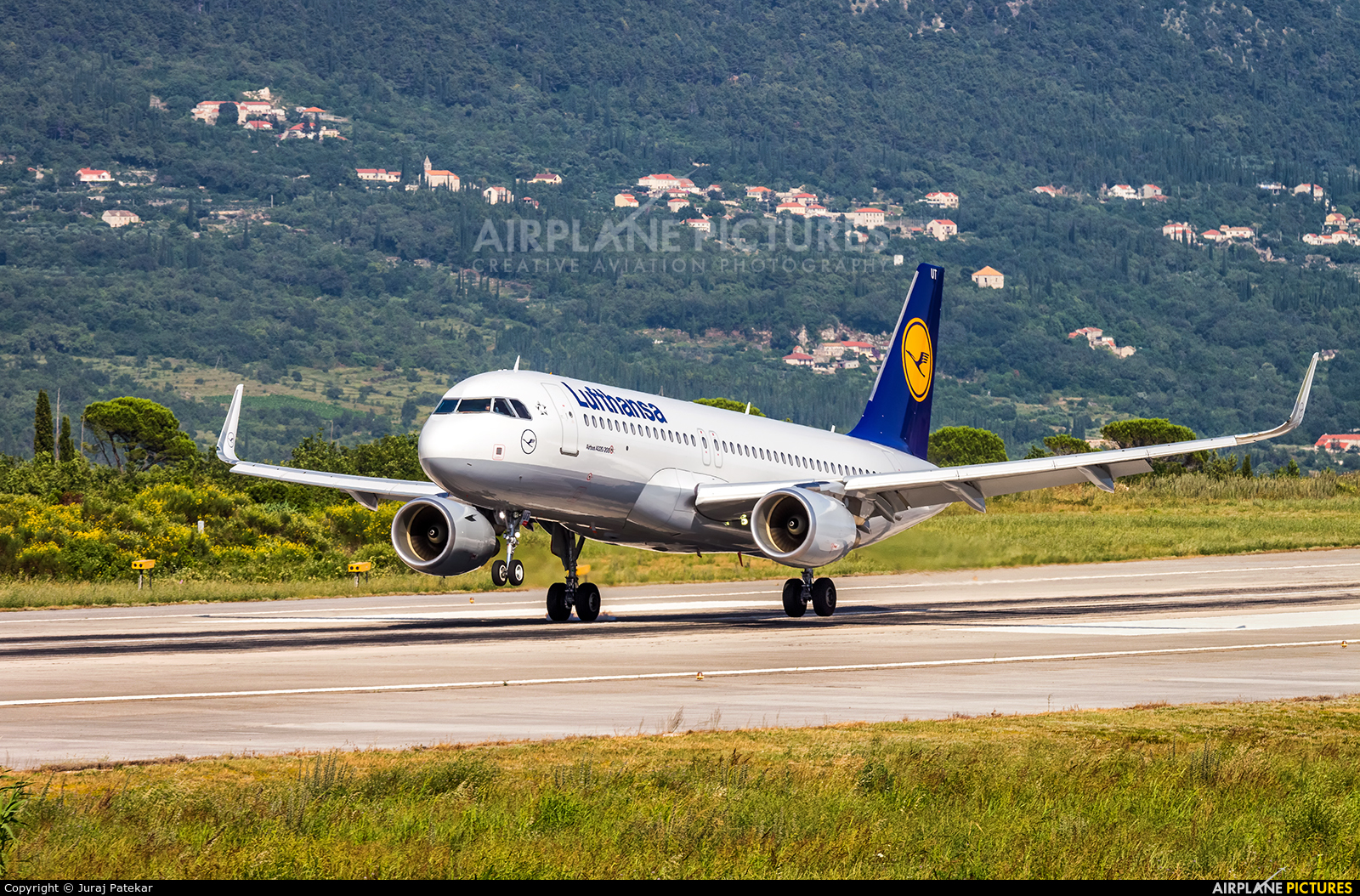 Lufthansa D-AIUT aircraft at Dubrovnik