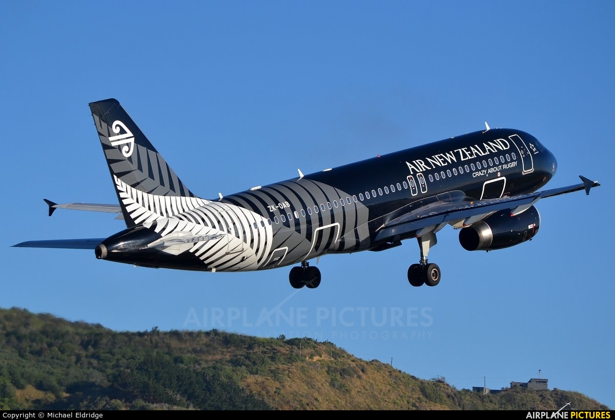 Air New Zealand ZK-OAB aircraft at Wellington Intl