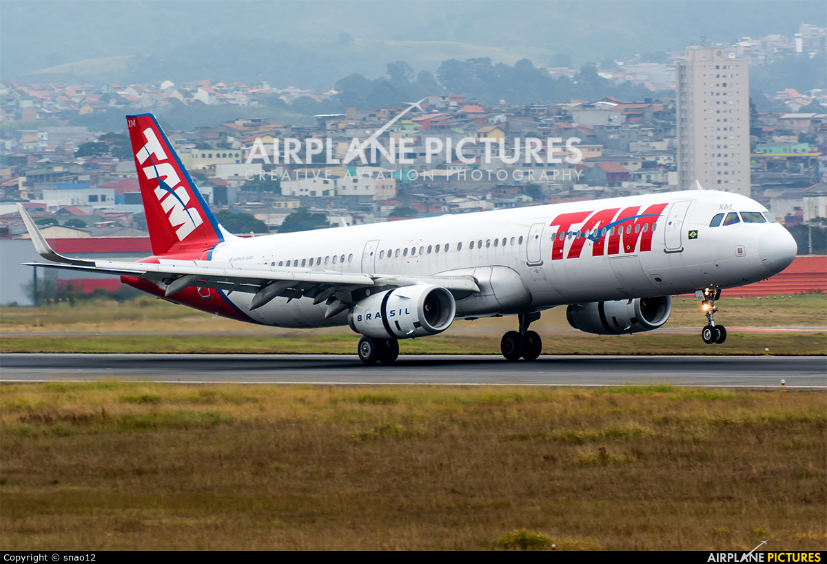 TAM PT-MXM aircraft at São Paulo - Guarulhos