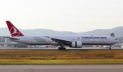 TC-LJA - Turkish Airlines Boeing 777-300ER