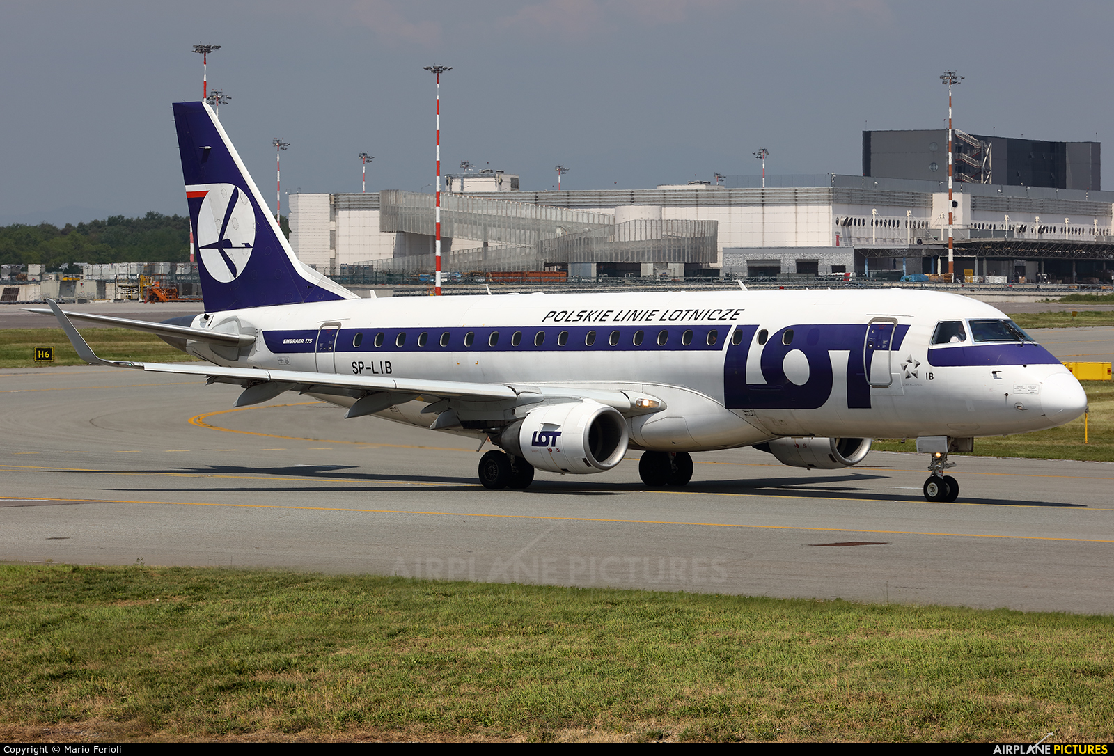 LOT - Polish Airlines SP-LIB aircraft at Milan - Malpensa