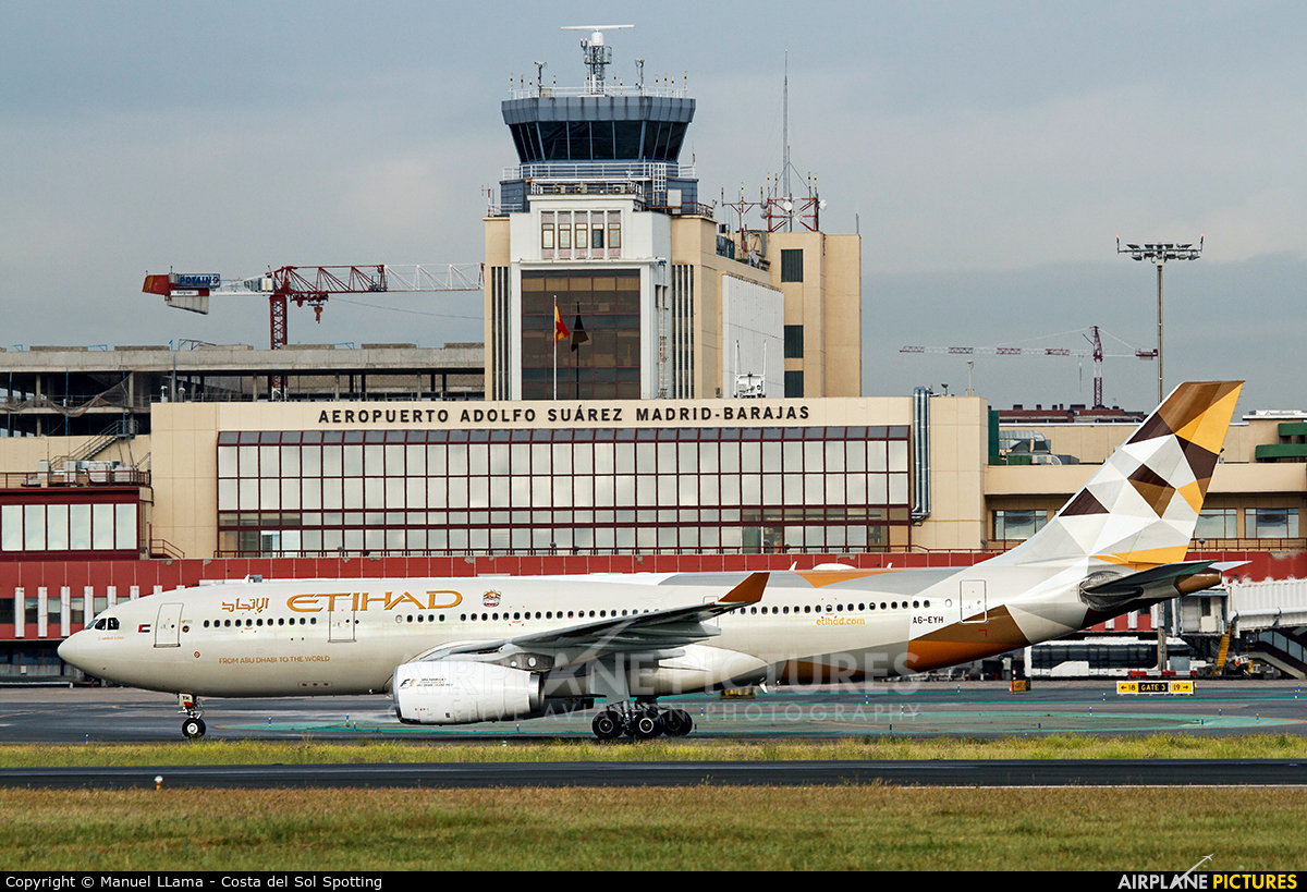Etihad Airways A6-EYH aircraft at Madrid - Barajas