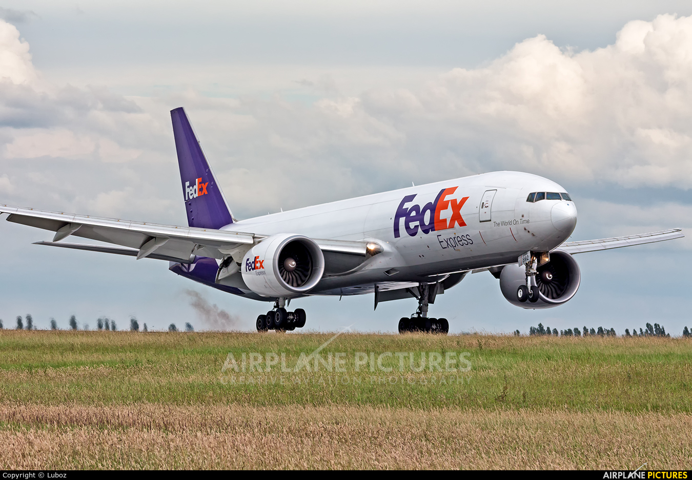 FedEx Federal Express N892FD aircraft at Paris - Charles de Gaulle