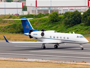 N898AW - Private Gulfstream Aerospace G-IV,  G-IV-SP, G-IV-X, G300, G350, G400, G450
