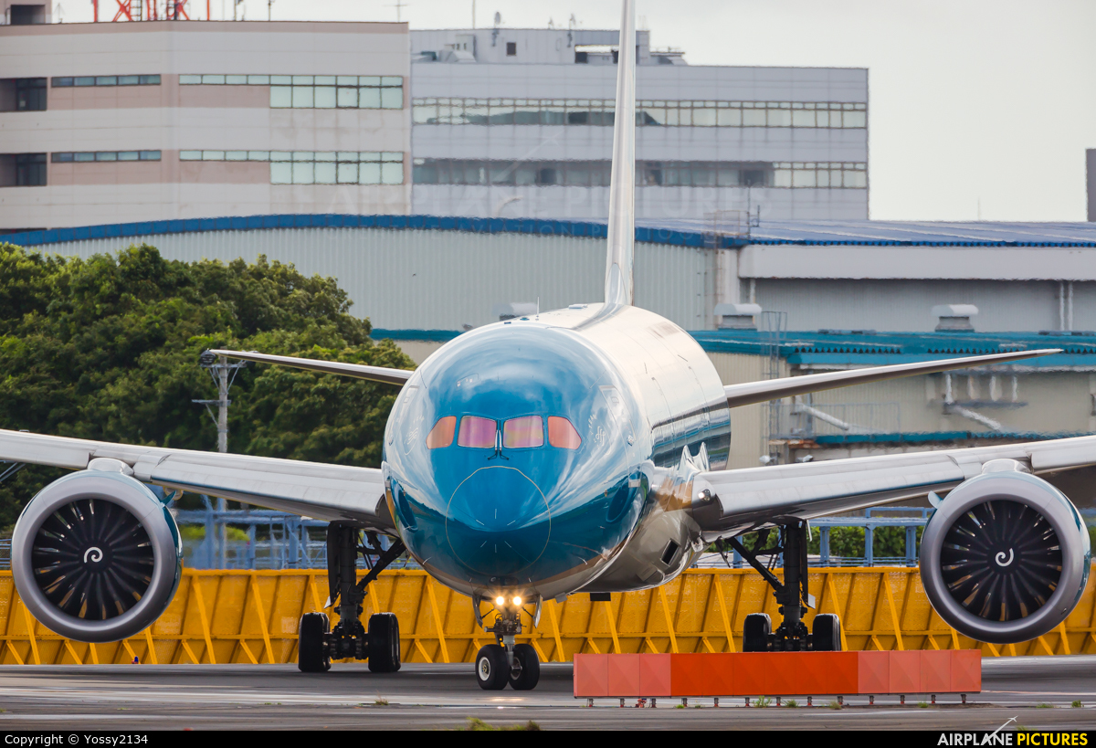 Vietnam Airlines VN-A866 aircraft at Tokyo - Narita Intl