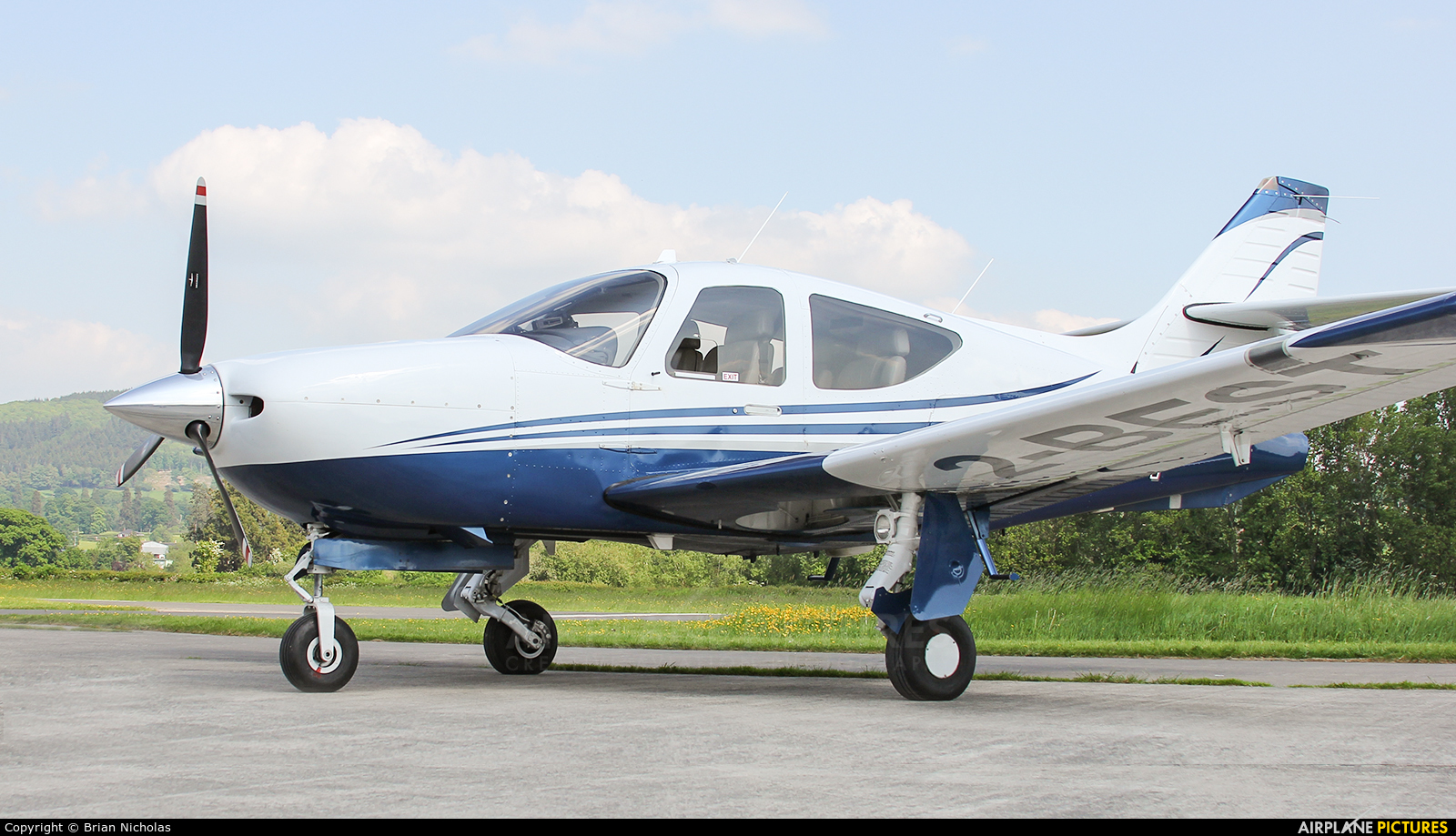 Private 2-BEST aircraft at Welshpool