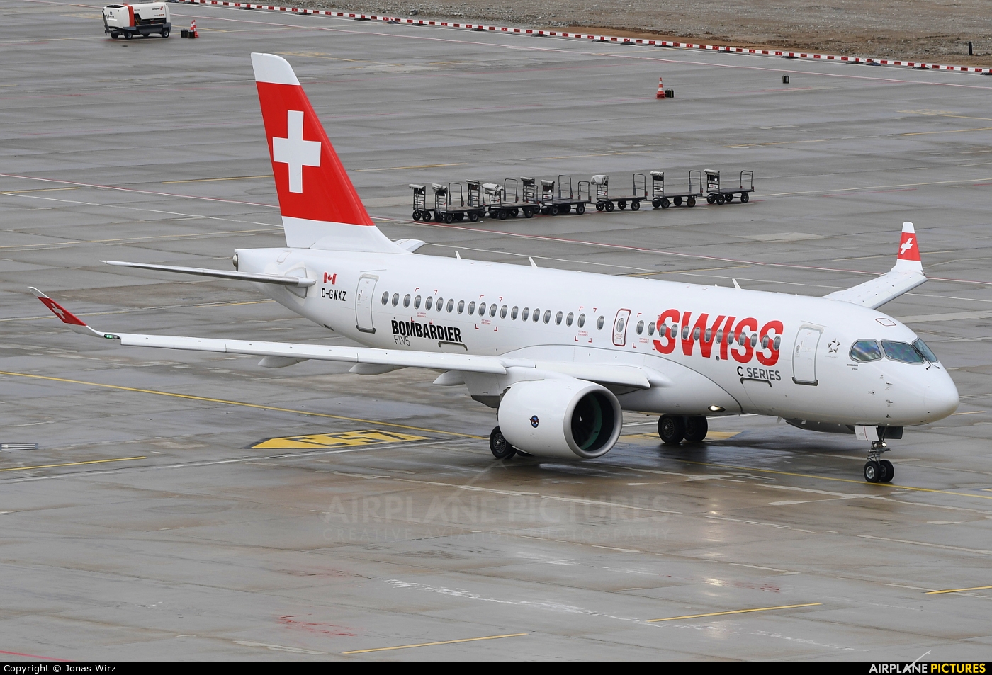 Swiss C-GWXZ aircraft at Zurich