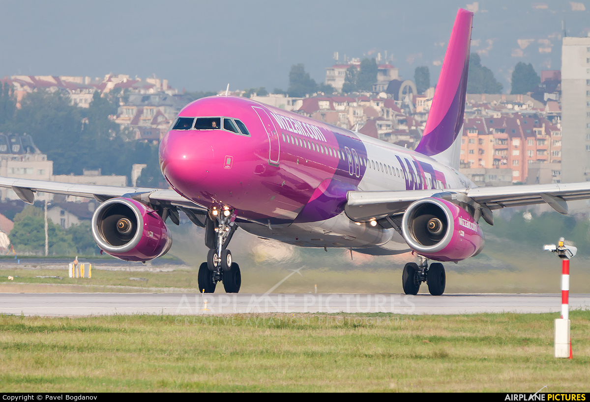 Wizz Air HA-LWU aircraft at Sofia
