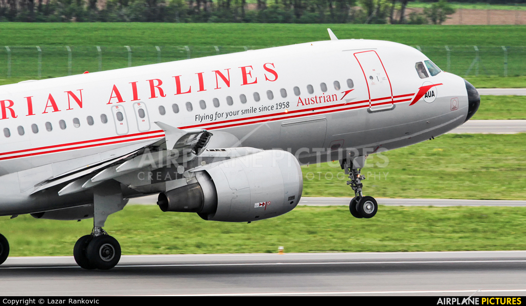 Austrian Airlines/Arrows/Tyrolean OE-LBP aircraft at Vienna - Schwechat