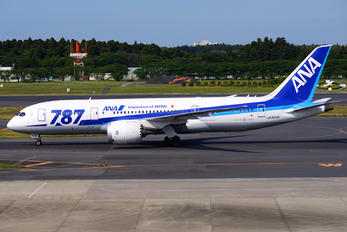 JA823A - ANA - All Nippon Airways Boeing 787-8 Dreamliner