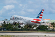 American Airlines N712US image
