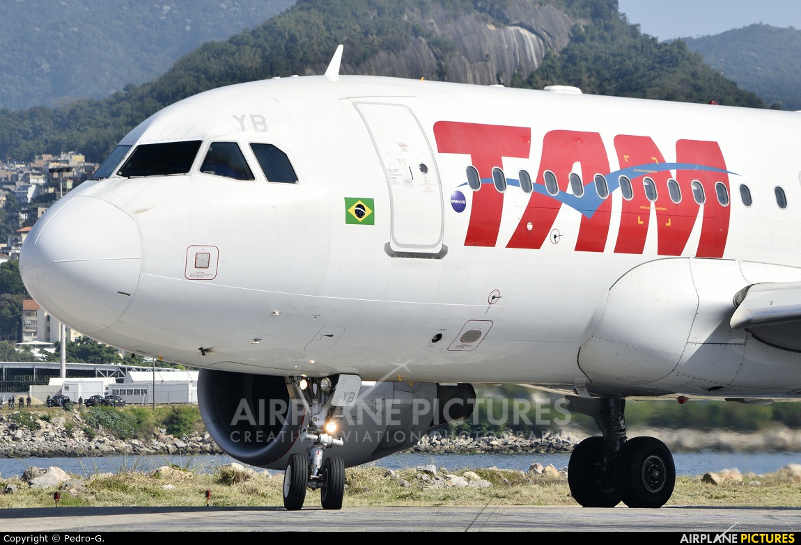 TAM PR-MYB aircraft at Rio de Janeiro - Santos Dumont