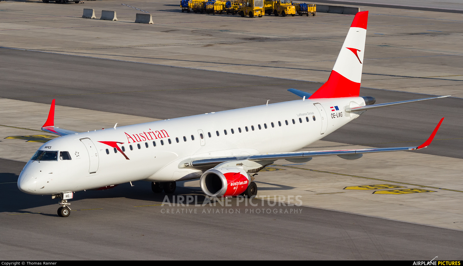 Austrian Airlines/Arrows/Tyrolean OE-LWG aircraft at Vienna - Schwechat