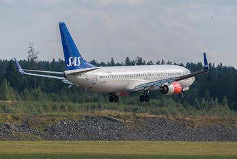 LN-RGC - SAS - Scandinavian Airlines Boeing 737-800