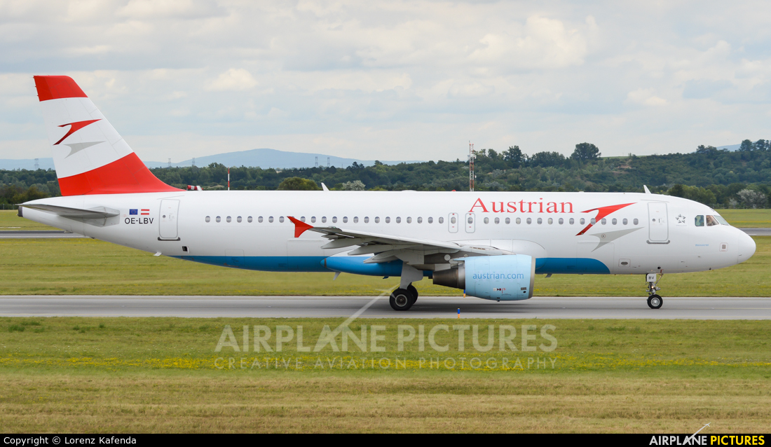 Austrian Airlines/Arrows/Tyrolean OE-LBV aircraft at Vienna - Schwechat