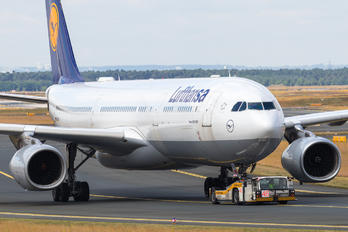 D-AIKM - Lufthansa Airbus A330-300