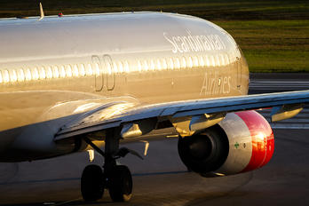 LN-RGC - SAS - Scandinavian Airlines Boeing 737-800