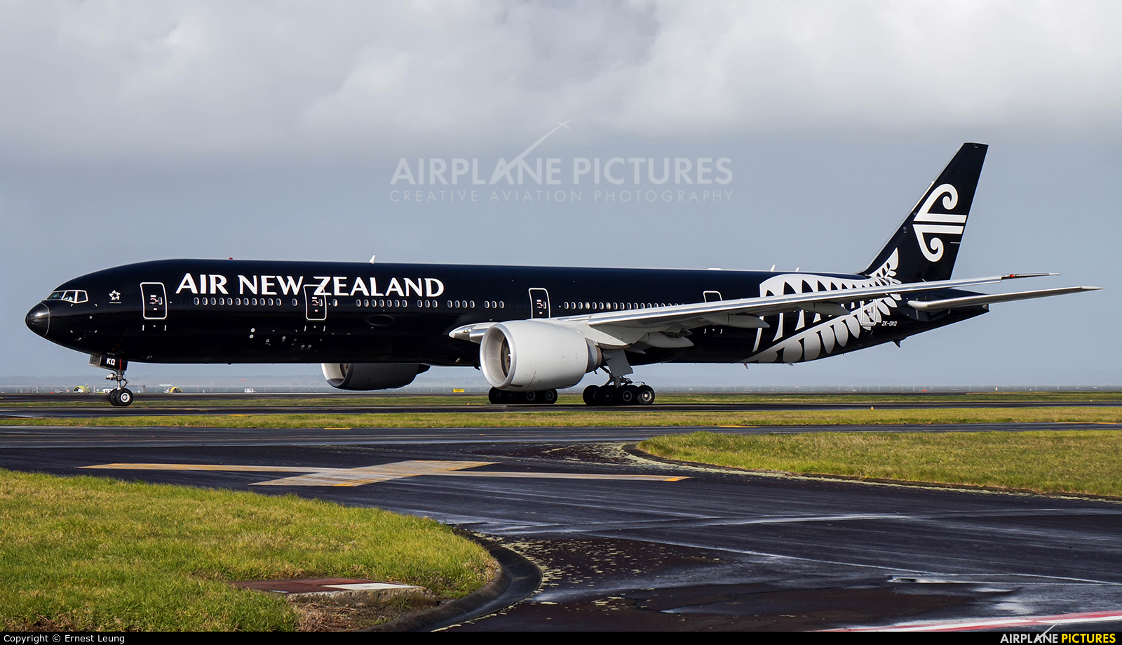 Air New Zealand ZK-OKQ aircraft at Auckland Intl