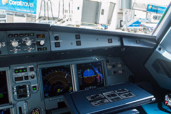 OE-LNZ - Niki Airbus A321