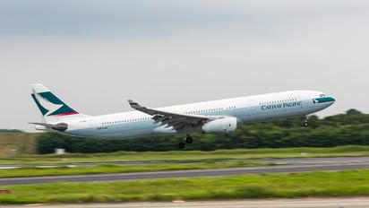 B-LBC - Cathay Pacific Airbus A330-300