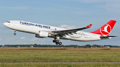 TC-JNB - Turkish Airlines Airbus A330-200
