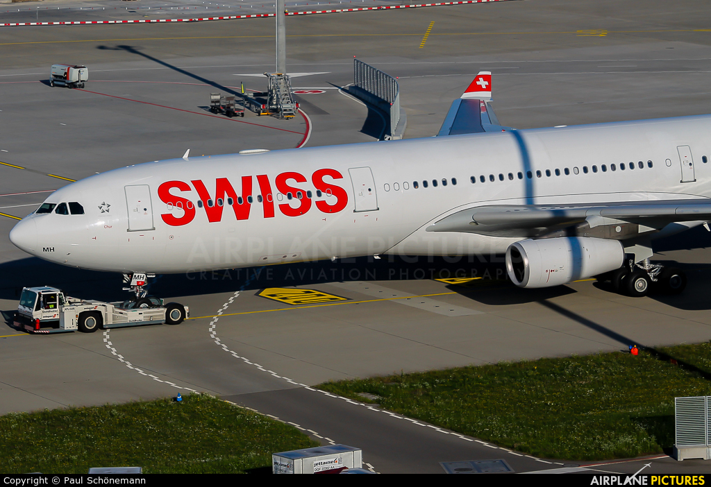 Swiss HB-JMH aircraft at Zurich