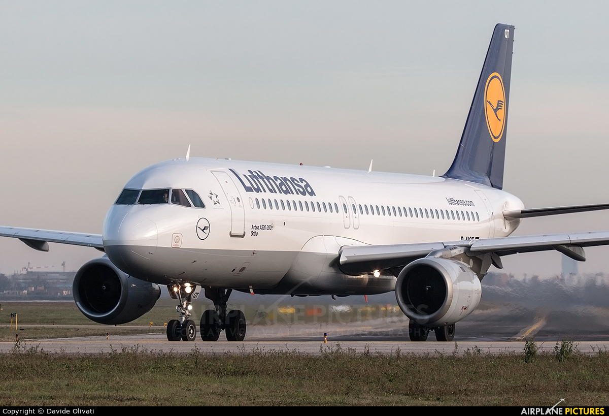 Lufthansa D-AIQT aircraft at Bologna - Borgo Panigale