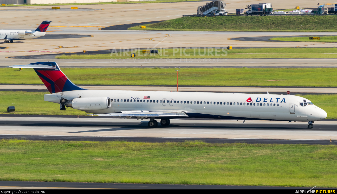 Delta Air Lines N911DL aircraft at Atlanta - Hartsfield-Jackson Intl