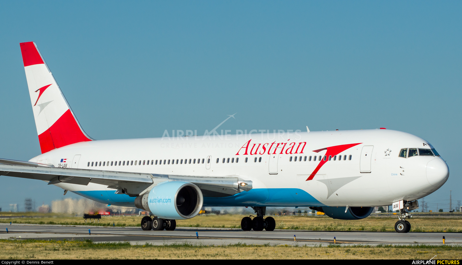 Austrian Airlines/Arrows/Tyrolean OE-LAW aircraft at Toronto - Pearson Intl, ON