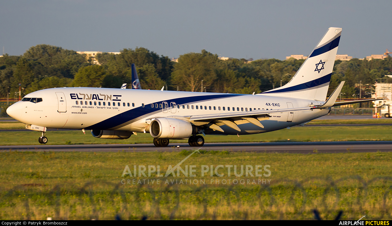 El Al Israel Airlines 4X-EKC aircraft at Warsaw - Frederic Chopin