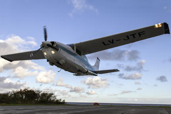 LV-JTF - Private Cessna 210 Centurion